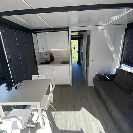 Moselcube Bådhotel Traben-Trarbach